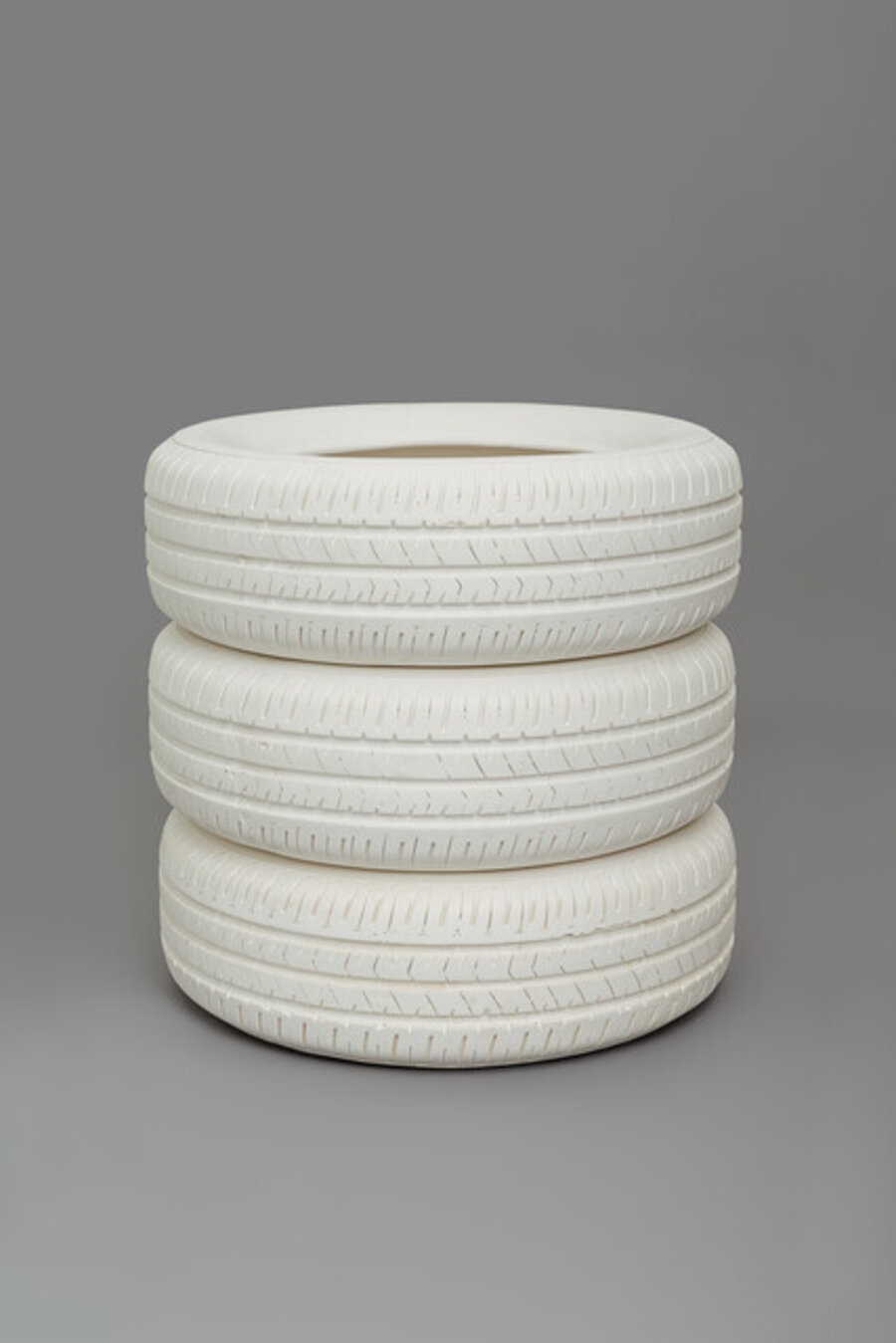 Stacked Tyres with Glass Spheres
