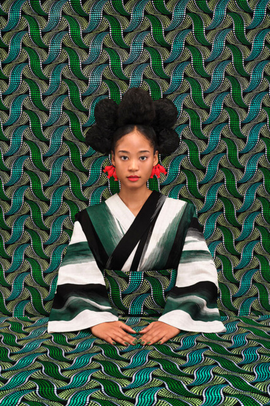 Kinky Hair Cannot Form Ponytails