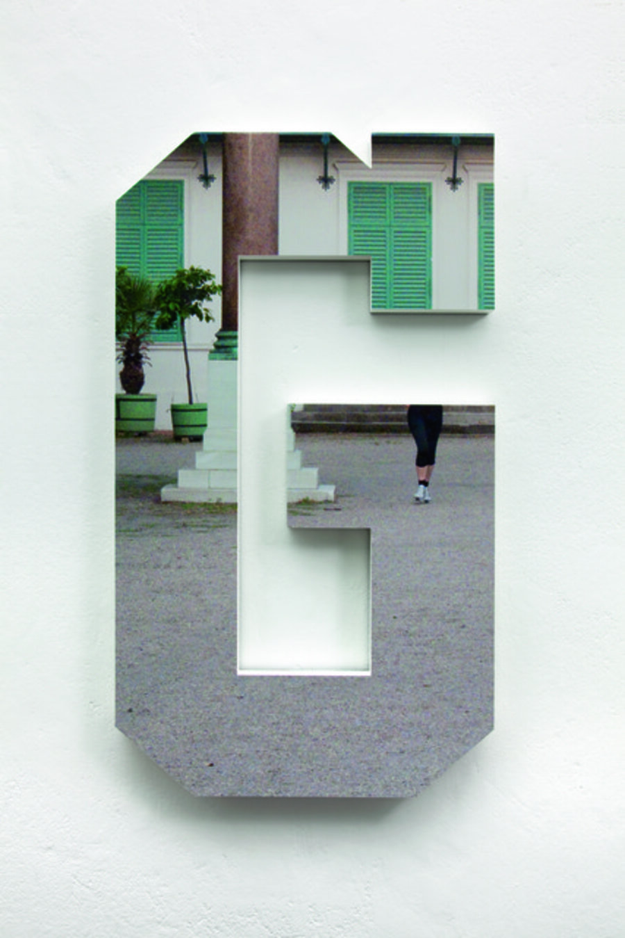 G (2)