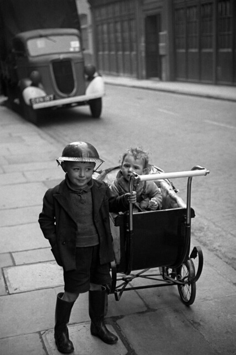 Life in London during The Blitz of World War II. London, England, Great Britain