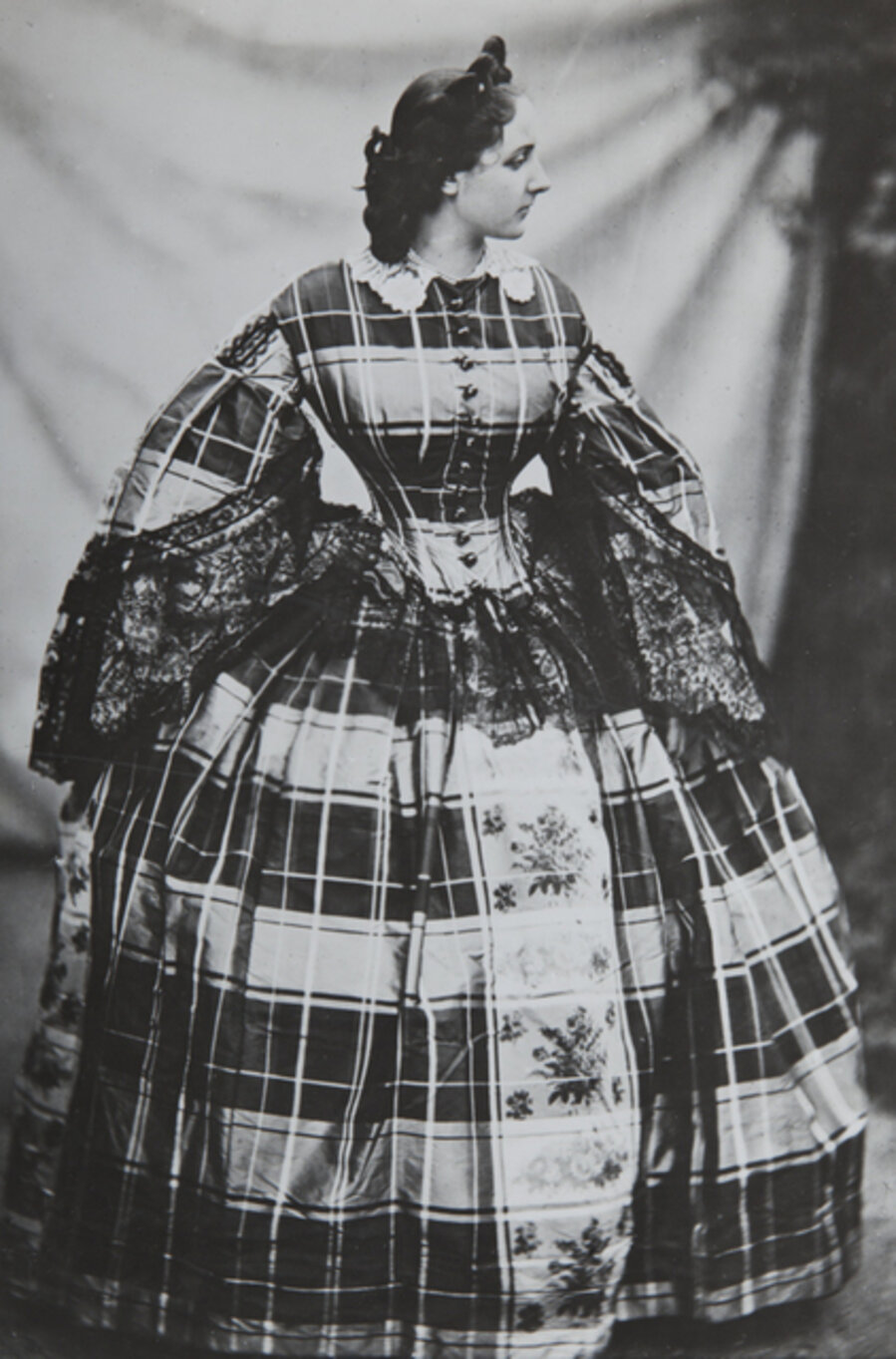 La Comtesse de Castiglione - La robe écossaise