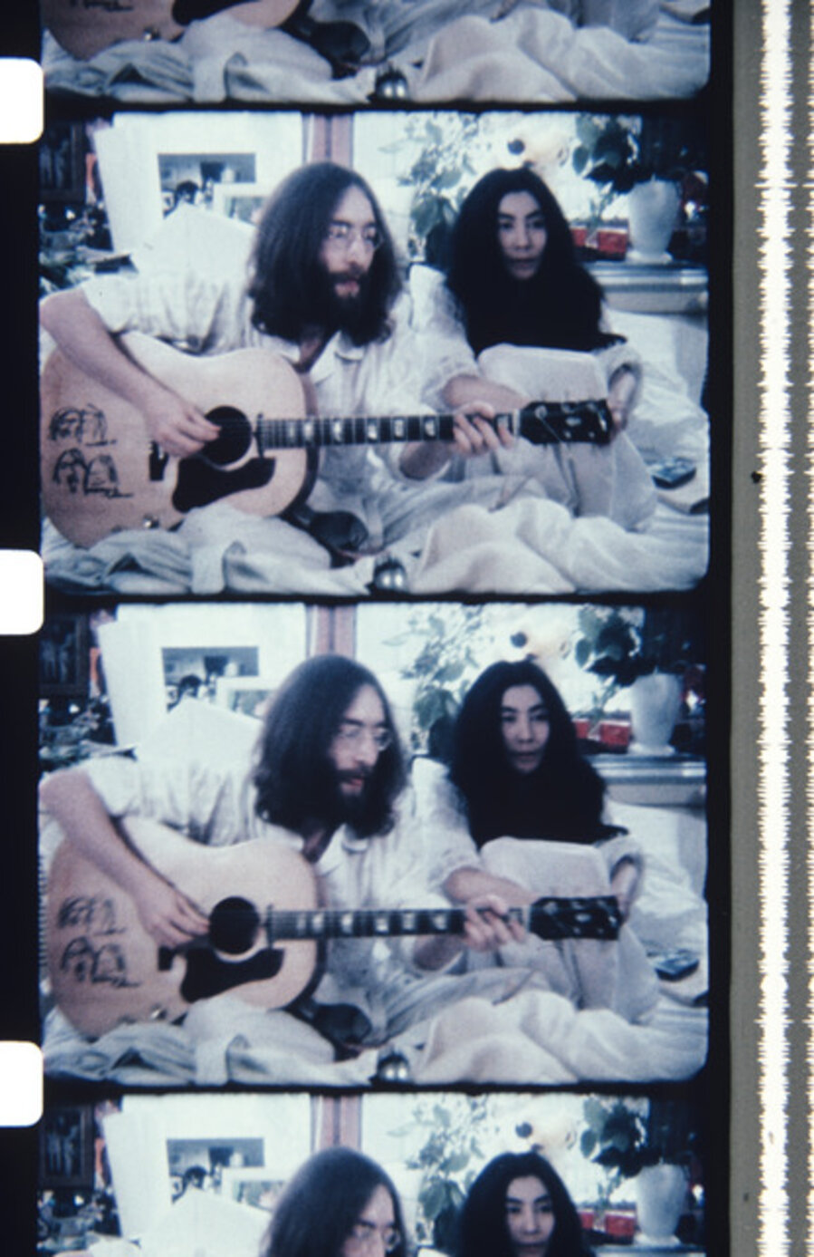 John & Yoko BED-IN FOR PEACE