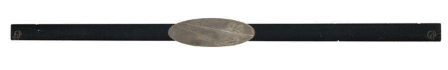 Initialed bar with metal s.m. 55 plate