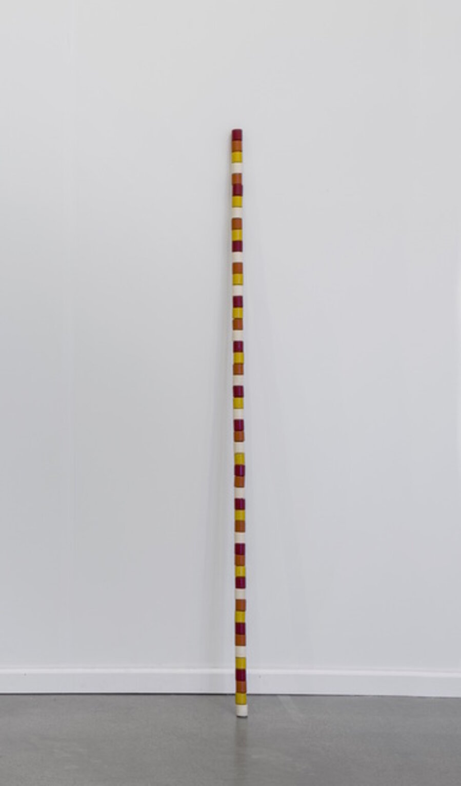 Round bar of wood