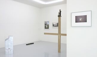 memento – curated by Maria de Corral with: JACOBO CASTELLANO,  LUIGI GHIRRI, JÜRGEN DRESCHER and ZOE LEONARD, installation view