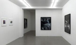 Barbara Kasten: Scenes, installation view