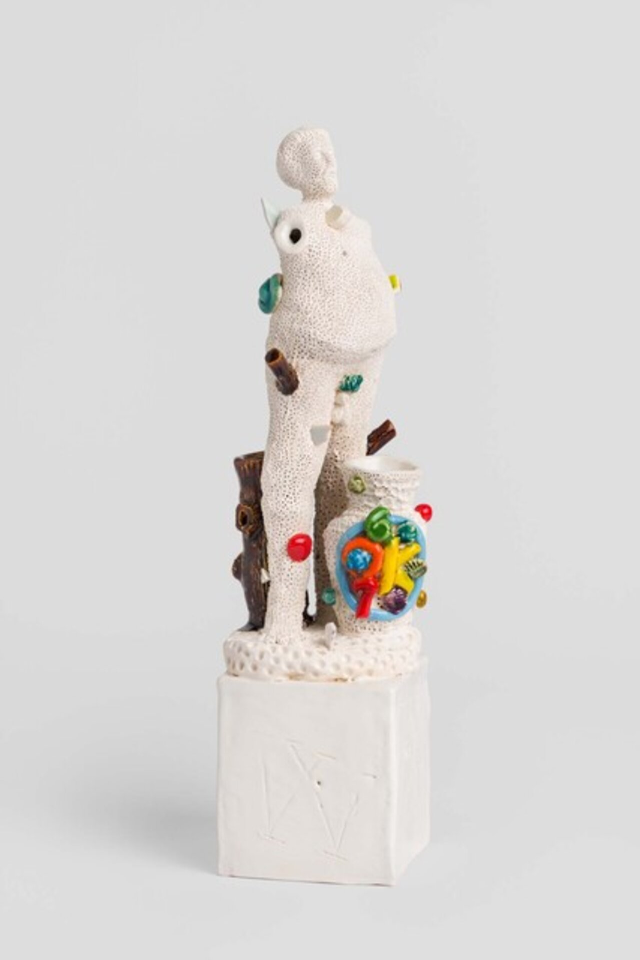 Bloke with 67/OK vase