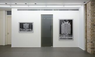 Eli Singalovski: "Sunbreakers", installation view