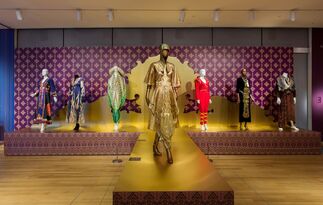 Counter-Couture: Handmade Fashion in an American Counterculture, installation view