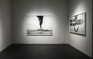 Arno Rafael Minkkinen - Floating in the Air, installation view