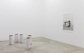Johannes Wald: lending thought body, installation view