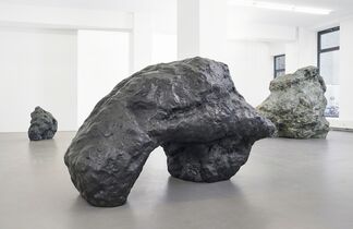William Tucker - Sculpture, installation view