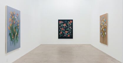 Roland Reiss: Floral Paintings and Miniatures, installation view