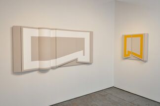 Robert Moreland: Slow Talker, installation view