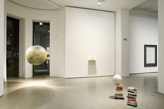Vienna_Groundfloor: JOCHEN HÖLLER - Geld, installation view