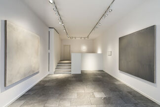 Raimund Girke - Touched in White, installation view