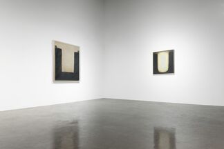 Yun Hyong-Keun x André Marfaing, installation view
