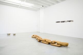 Asier Mendizabal, "Kopf, Faust, Baum", installation view