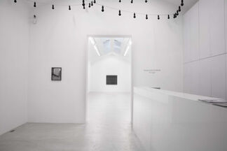 Michael Sailstorfer: No light, installation view