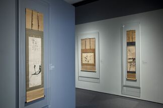 The Sound of One Hand: Paintings and Calligraphy by Zen Master Hakuin, installation view