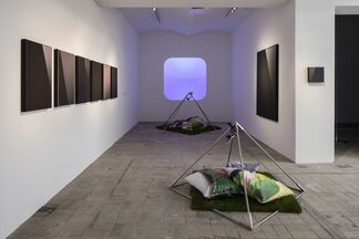 SECRET SURFACE – Where meaning materializes, installation view