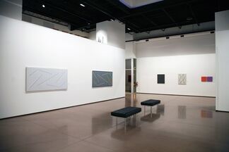 Julian Stanczak - "Lineal Pathways", installation view