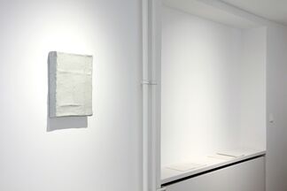 Jürgen Schön. Objects and Drawings, installation view