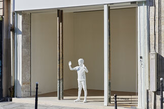 Stand by me - Elmgreen & Dragset, installation view