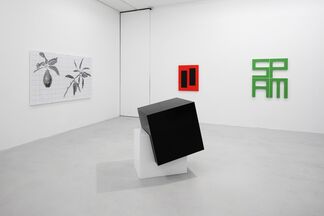 Zehn Jahre Zürich, installation view