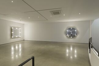 Ivan Navarro- The moon in the water, installation view