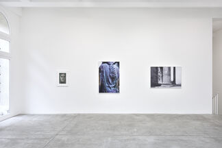 JAMES WELLING: The Earth, the Temple and the Gods, installation view
