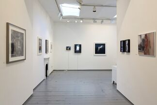 INSTRUCTIONS - TILT TO AND FRO / Lenticular Prints 1967- Present, installation view