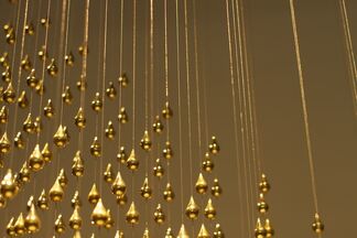 Arin Rungjang - Golden Teardrop, installation view
