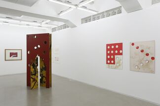Kim Yong-Ik: Closer...Come Closer, installation view