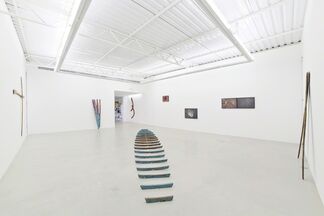 Marcone Moreira | Weight to the earth, installation view