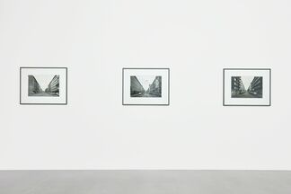 Michael Schmidt, Thomas Struth, Tobias Zielony – Stadtbilder, installation view
