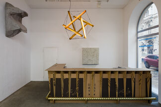 Peter Sandbichler – the golden bar, installation view