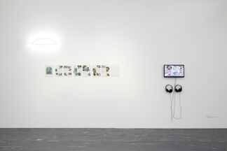 Anna Jermolaewa – Both White, installation view