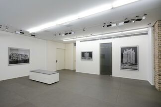 Eli Singalovski: "Sunbreakers", installation view