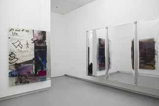Hannah Perry - Viruses Worth Spreading, installation view