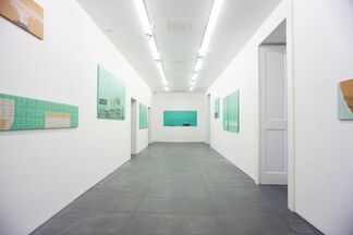 HENDRIK KRAWEN "Shades of Green", installation view