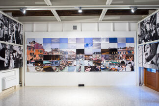RIVUS ALTUS - 10.000 visual fragments from the Rialto bridge in Venice, installation view