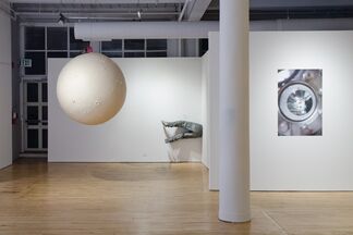 Tristin Lowe: Exile Sun, installation view