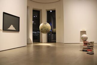 Finissage & Guided Tour: Jochen Höller - Money, installation view