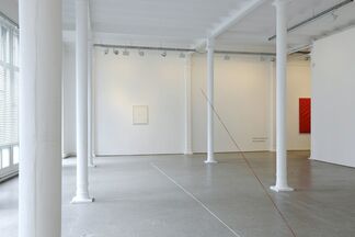 Enrico Castellani, installation view