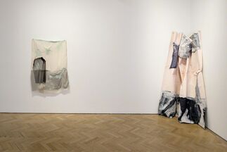Isabel Yellin: Undulate, installation view