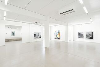 Edgar Leciejewski / Oskar Rink – DEN GANZEN TAG AM STRAND, installation view