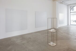 Aron Mehzion: parallélisme élémentaire, installation view
