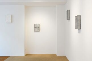 Jürgen Schön. Objects and Drawings, installation view