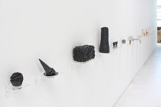 Luka Fineisen: smoke and mirrors, installation view